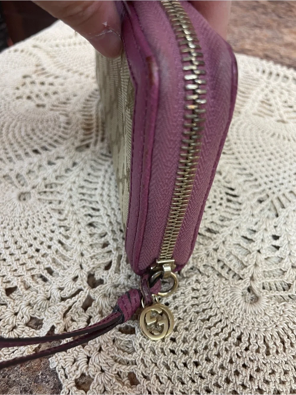 Gucci GG canvas zip-around wallet gently used💕 - Picture 6 of 10